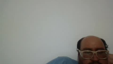 Snapshot of papi_adiel4 chatting on June 2026 06:04:02 AM papi_adiel4 online show from June 2026 06:04:02 AM