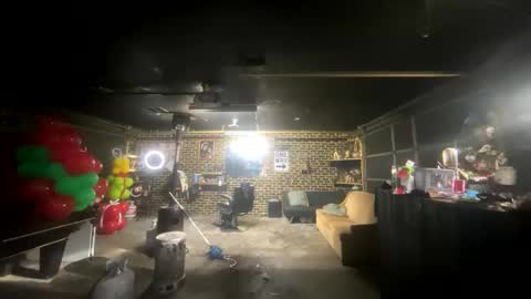 Snapshot of papi_krizz chatting on December 2024 07:11:01 PM papi_krizz online show from December 2024 07:11:01 PM