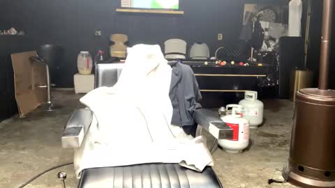 Snapshot of papi_krizz chatting on February 2025 03:04:02 PM papi_krizz online show from February 2025 03:04:02 PM