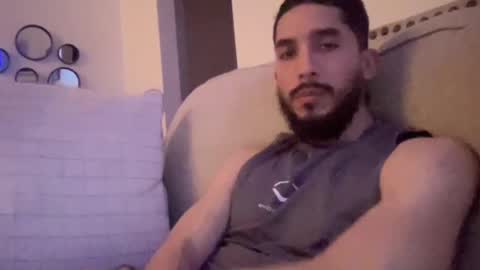 papicubano_guapo23cm online show from February 2026 07:20:02 AM