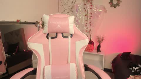 Paprika online show from October 2025 06:30:02 PM