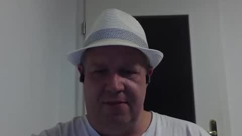 Snapshot of para3214 chatting on October 2025 02:56:01 PM para3214 online show from October 2025 02:56:01 PM