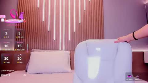 Amy and my doll online show from October 2025 03:39:02 AM