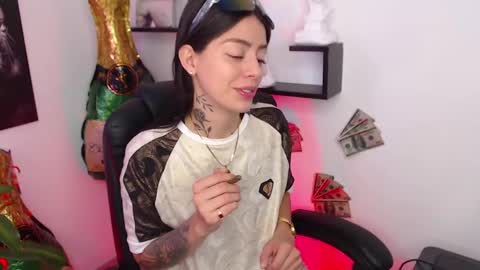 Paris D angelo online show from January 2025 06:10:02 PM