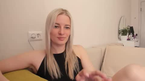 Sasha online show from September 2025 03:42:02 AM