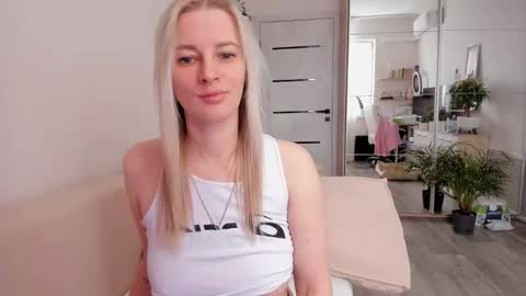 Sasha online show from November 2025 04:13:02 AM