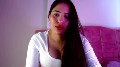 Paris  online show from January 2025 04:51:02 AM