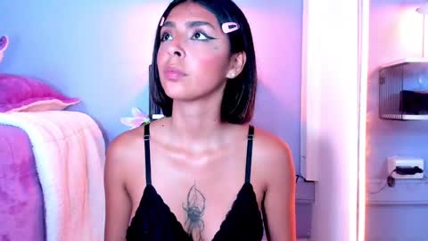 Paris online show from December 2024 06:14:01 PM