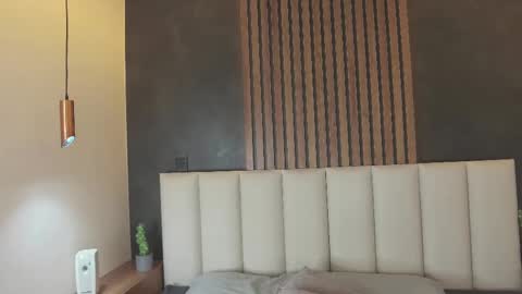 Snapshot of parisfox_ chatting on February 2025 10:59:01 PM PARIS online show from February 2025 10:59:01 PM