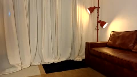 connie online show from October 2025 05:20:02 AM