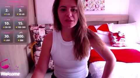 Snapshot of pariswlls chatting on December 2024 04:17:01 PM Paris online show from December 2024 04:17:01 PM