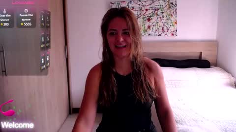 Snapshot of pariswlls chatting on February 2025 04:25:02 PM Paris online show from February 2025 04:25:02 PM