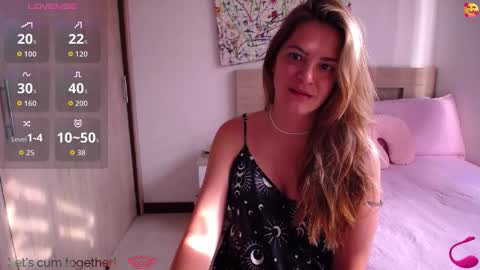 Snapshot of pariswlls chatting on September 2025 12:38:01 PM Paris online show from September 2025 12:38:01 PM