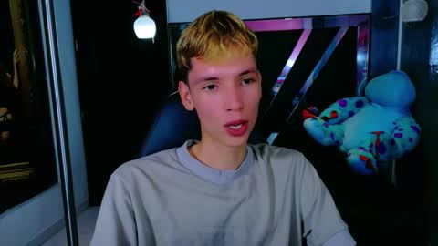 park_jimin1 online show from November 2025 04:31:02 PM