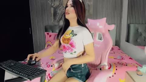 Snapshot of party_fre_girl chatting on September 2025 04:45:01 PM party_fre_girl online show from September 2025 04:45:01 PM