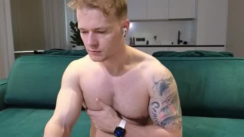 Pashka online show from October 2025 10:16:02 AM