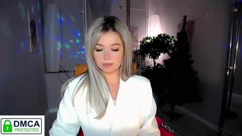 Snapshot of passionate_babe chatting on December 2024 03:19:02 AM I have returned from vacation and I am glad to share my energy and emotions with you online show from December 2024 03:19:02 AM