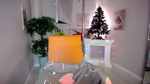 Snapshot of passionate_babe chatting on December 2024 03:18:02 AM I have returned from vacation and I am glad to share my energy and emotions with you online show from December 2024 03:18:02 AM