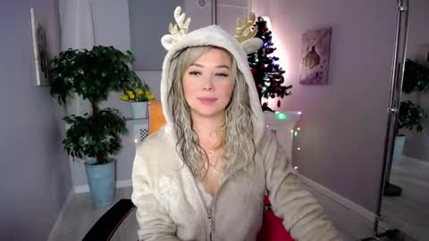Snapshot of passionate_babe chatting on December 2024 10:05:02 AM I have returned from vacation and I am glad to share my energy and emotions with you online show from December 2024 10:05:02 AM