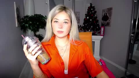 Snapshot of passionate_babe chatting on January 2025 03:29:02 AM I have returned from vacation and I am glad to share my energy and emotions with you online show from January 2025 03:29:02 AM