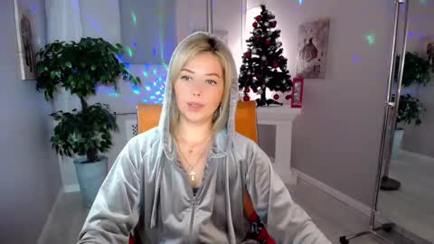 Snapshot of passionate_babe chatting on January 2025 05:20:02 AM I have returned from vacation and I am glad to share my energy and emotions with you online show from January 2025 05:20:02 AM
