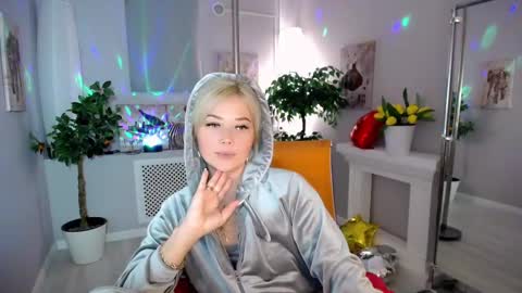 Snapshot of passionate_babe chatting on January 2025 12:45:02 PM I have returned from vacation and I am glad to share my energy and emotions with you online show from January 2025 12:45:02 PM