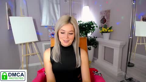 Snapshot of passionate_babe chatting on February 2025 12:38:02 PM I have returned from vacation and I am glad to share my energy and emotions with you online show from February 2025 12:38:02 PM