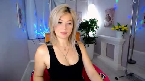 Snapshot of passionate_babe chatting on September 2025 03:30:02 AM I have returned from vacation and I am glad to share my energy and emotions with you online show from September 2025 03:30:02 AM