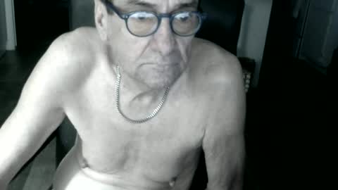 Snapshot of pastelito76 chatting on June 2026 03:05:02 PM Bob online show from June 2026 03:05:02 PM