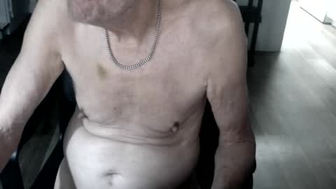 Snapshot of pastelito76 chatting on July 2026 02:42:02 PM Bob online show from July 2026 02:42:02 PM