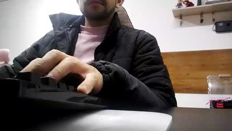 pato_lavida_ online show from April 2026 10:48:02 PM