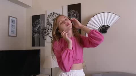 Vicki online show from September 2025 10:48:01 AM