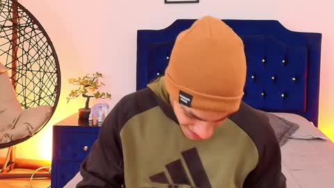 Patrick online show from October 2025 04:12:01 AM