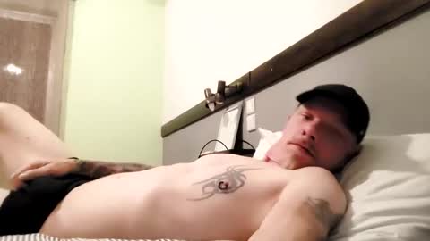 Charles Tremblay online show from November 2025 06:57:02 PM