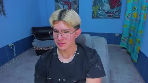 .... online show from November 2025 07:06:01 PM