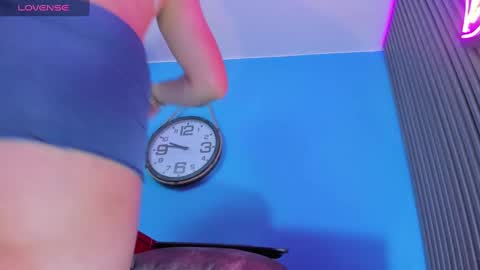Hi  Pvt open Moans from lovense  tell me  Fav   113366 Especial level 33 online show from December 2024 03:35:01 AM