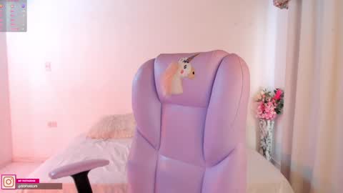 Sofa online show from January 2025 03:38:01 PM