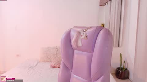 Sofa online show from February 2026 06:37:02 PM