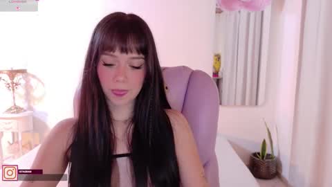 Sofa online show from March 2026 04:29:01 AM