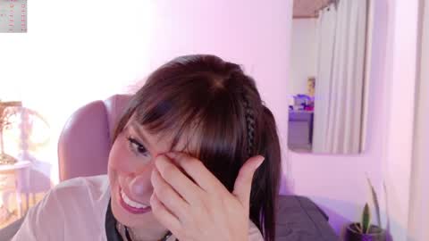 Sofa online show from March 2026 04:46:02 AM