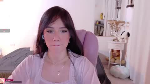 Sofa online show from July 2026 09:25:01 PM