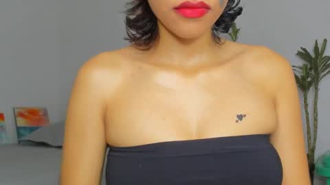 Snapshot of pau_heart chatting on January 2025 10:28:02 PM Paulina        online show from January 2025 10:28:02 PM