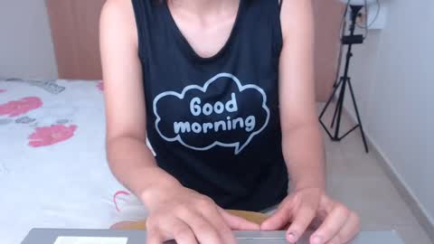 Snapshot of pau_heart chatting on March 2025 09:48:02 PM Paulina        online show from March 2025 09:48:02 PM