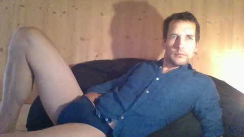 Snapshot of paueriwan chatting on November 2025 07:40:01 AM paueriwan online show from November 2025 07:40:01 AM