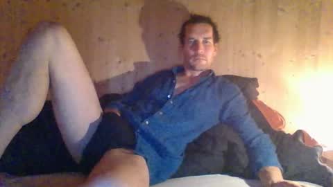 Snapshot of paueriwan chatting on November 2025 08:08:02 PM paueriwan online show from November 2025 08:08:02 PM