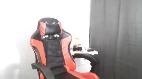 MrBigPaul online show from April 2026 11:29:02 AM