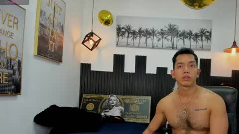 Snapshot of paul_cros chatting on June 2026 11:23:02 AM paul_cros online show from June 2026 11:23:02 AM
