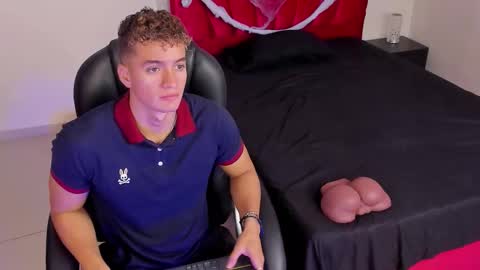 Snapshot of paul_george212 chatting on October 2025 02:42:02 PM Paull George online show from October 2025 02:42:02 PM