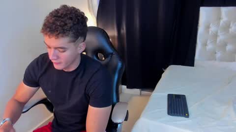 Paull George online show from March 2026 03:56:01 PM