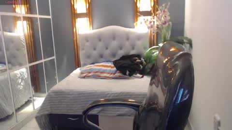 PAUL online show from December 2025 06:05:02 PM